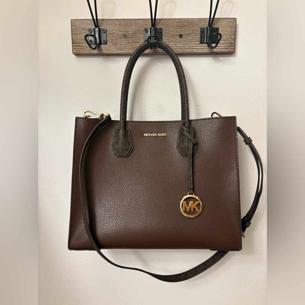 Michael Kors Mercer Large Pebbled Accordion Tote